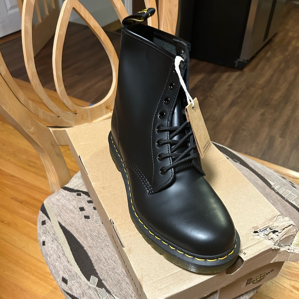 Dr. Martin Smooth Black